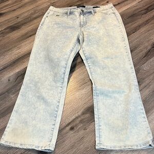 Nine West acid washed jeans/ size 12